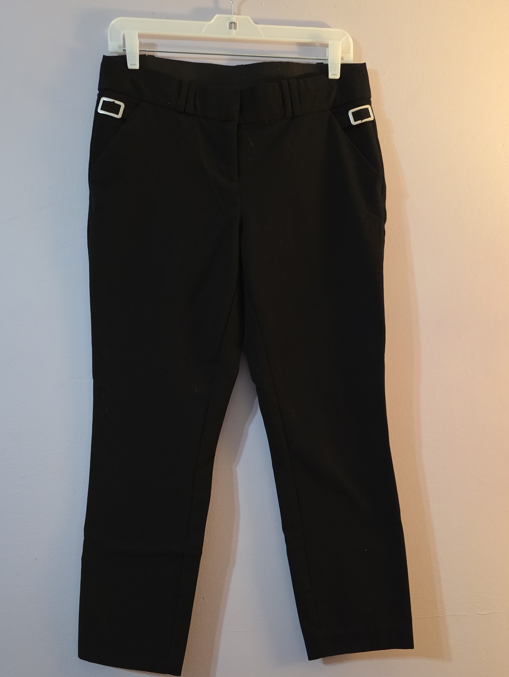 Candie's Black Cropped Slim Pants with Silver Buckle Accents Juniors 6P